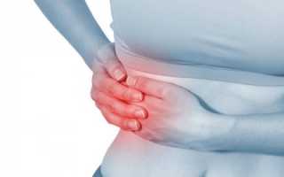 Почему болит правое ребро и отдает в спину