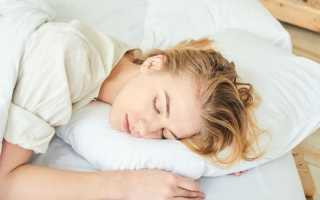 Уснула с мокрой головой теперь болит