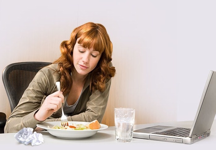 При голодании болит голова