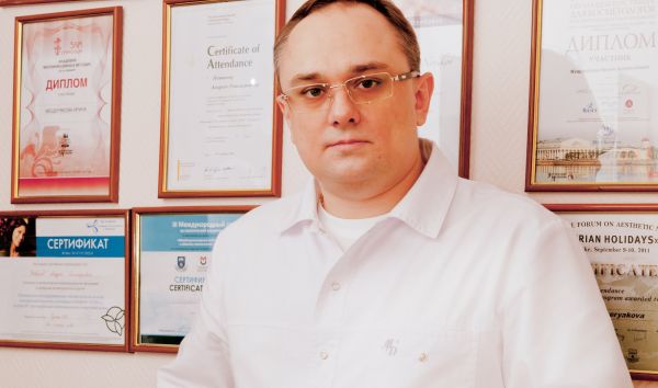 Нарост на спине болит