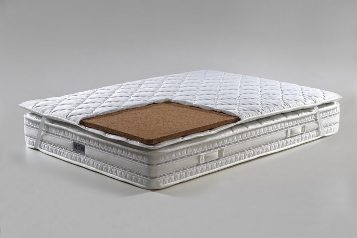 Жесткий ортопедический матрас или наматрасник